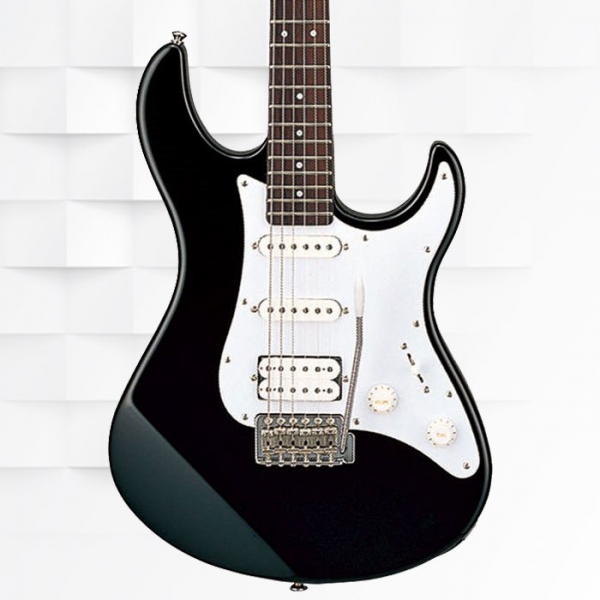 2933Yamaha-PAC012-Pacifica-Electric-Guitar-Black_1